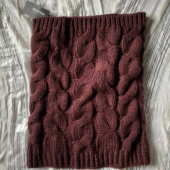 Burgundy Infinity Scarf - Picture 1 of 2
